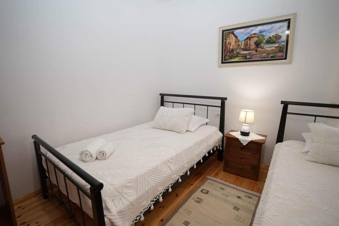 Eniguesthouse Gjirokastër Екстериор снимка