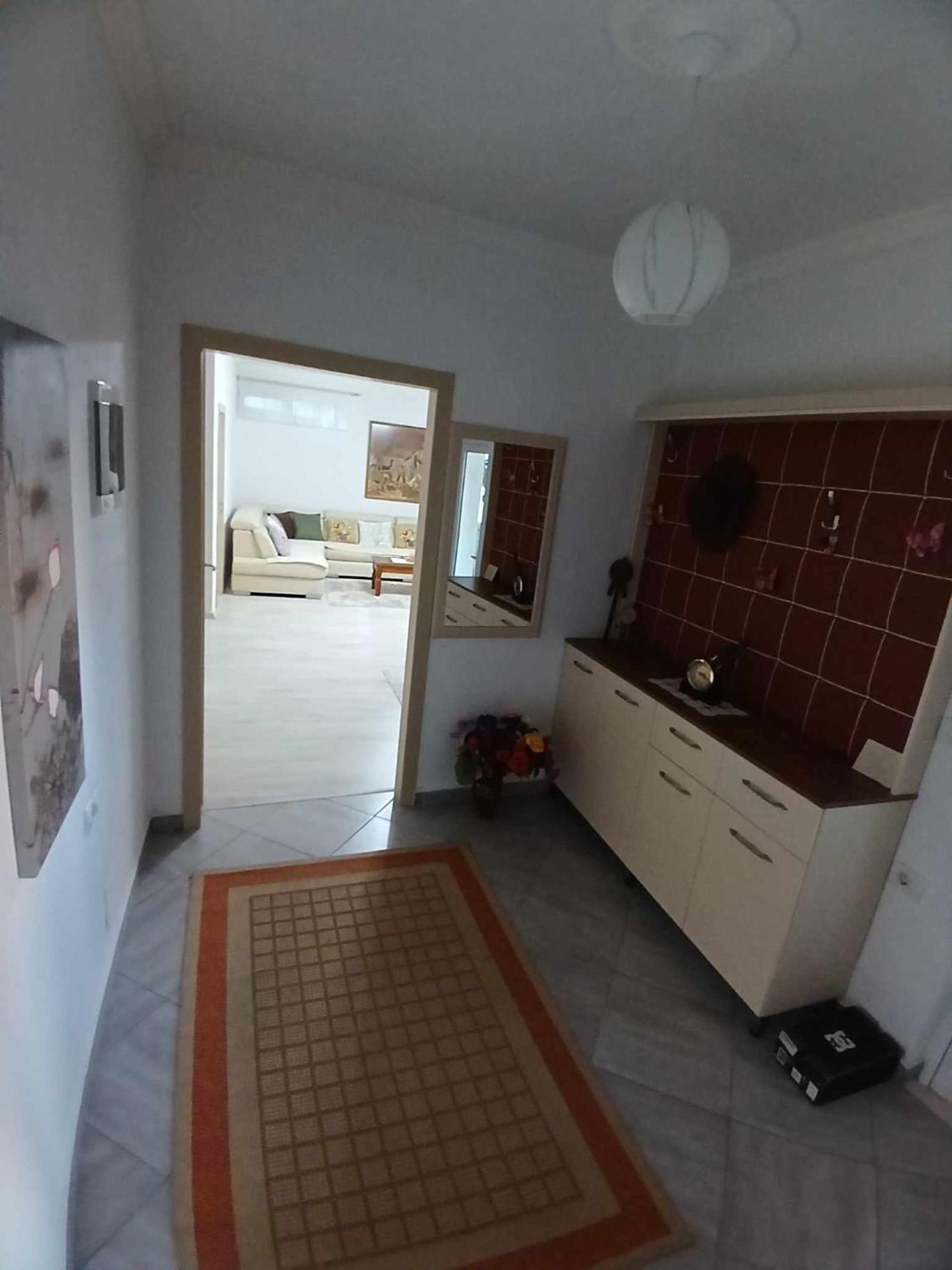 Eniguesthouse Gjirokastër Екстериор снимка