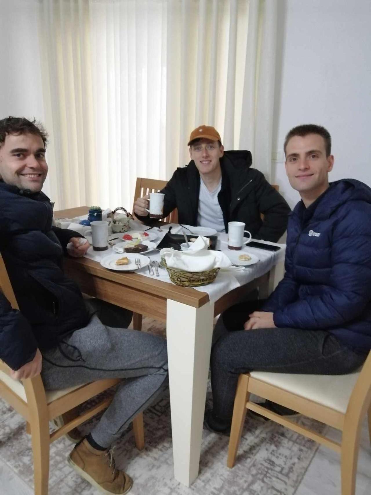 Eniguesthouse Gjirokastër Екстериор снимка