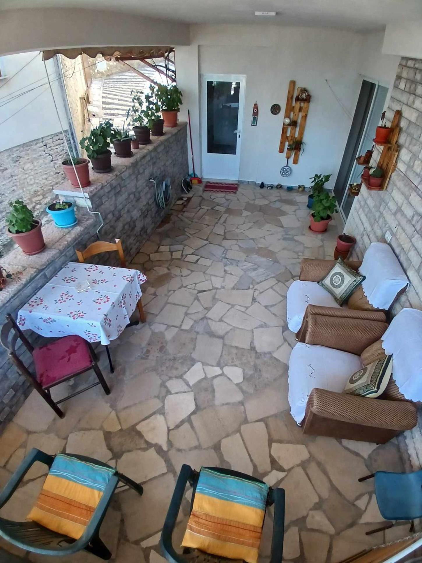 Eniguesthouse Gjirokastër Екстериор снимка