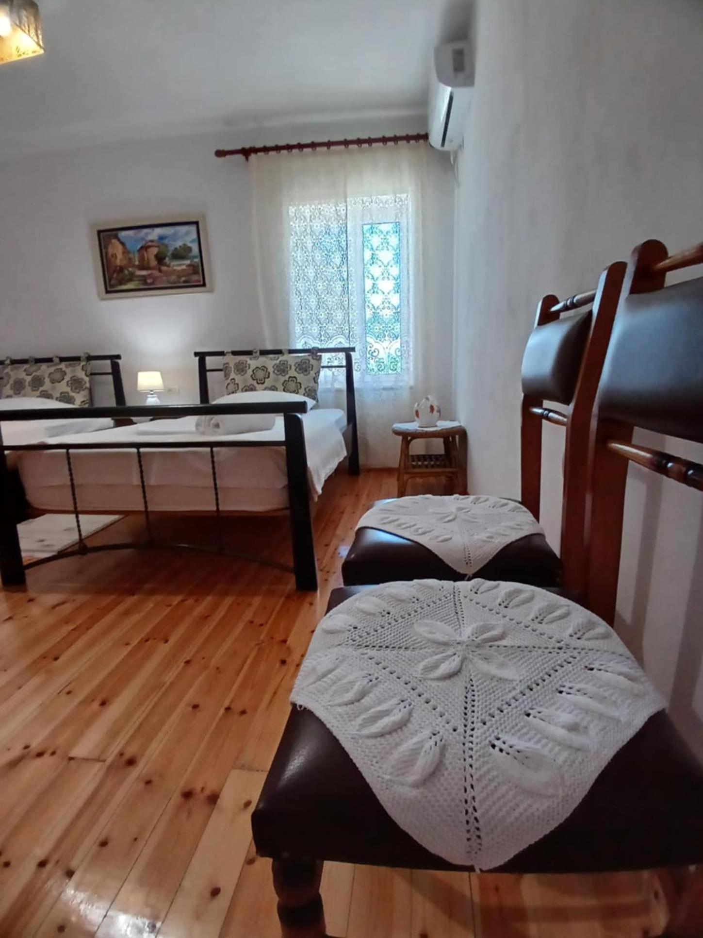 Eniguesthouse Gjirokastër Екстериор снимка