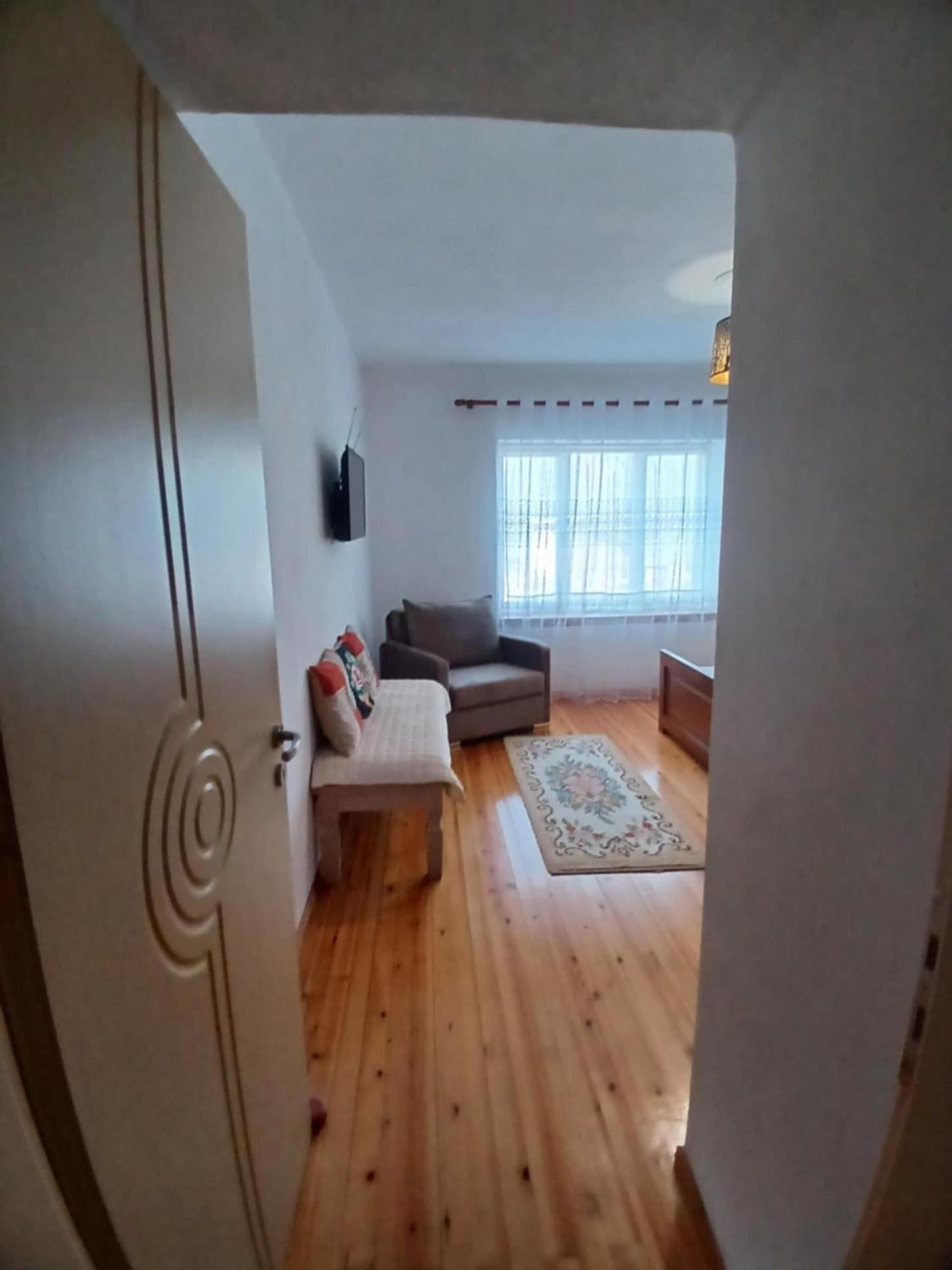 Eniguesthouse Gjirokastër Екстериор снимка