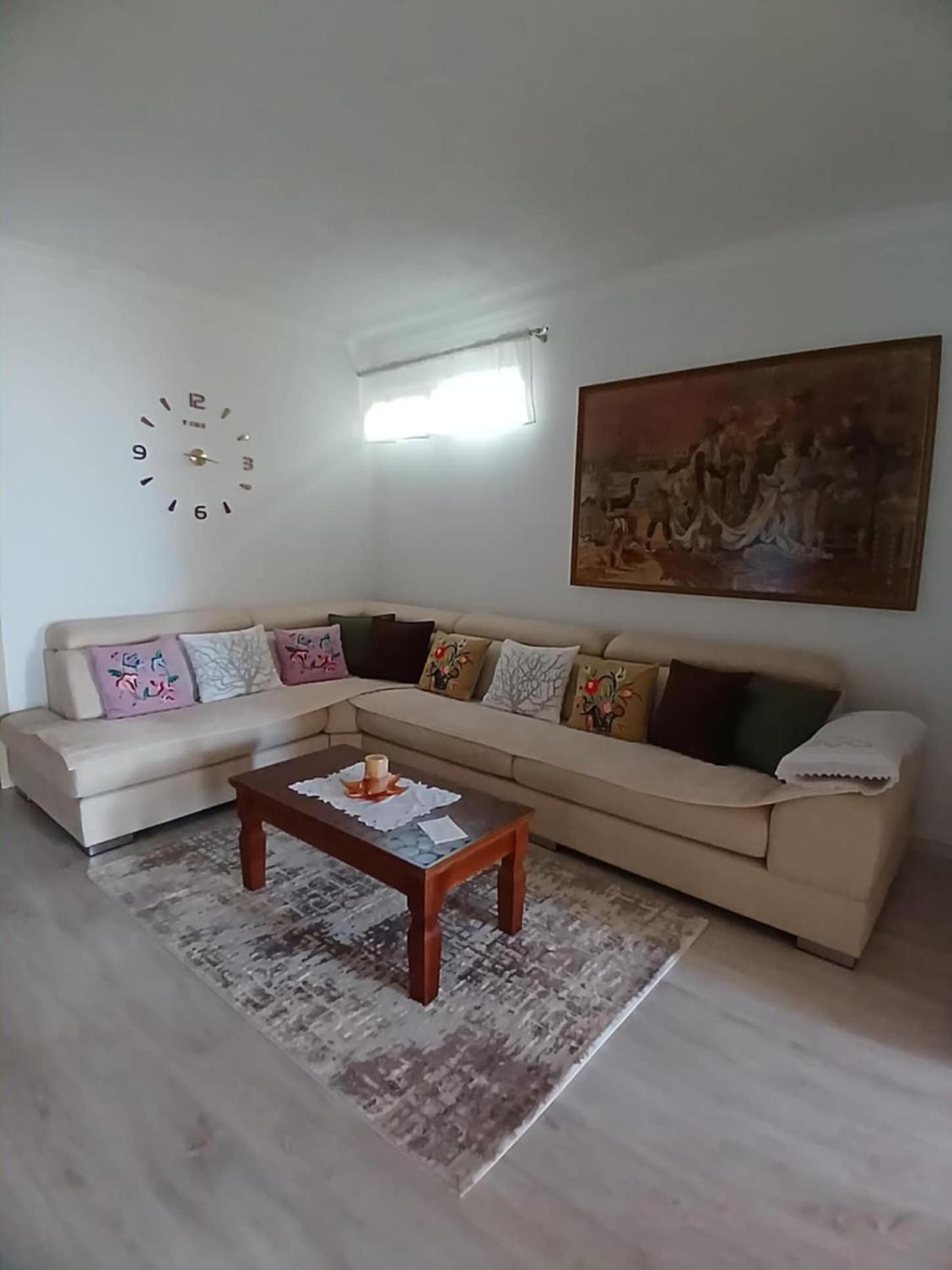 Eniguesthouse Gjirokastër Екстериор снимка